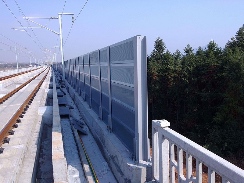 地鐵聲（shēng）屏障