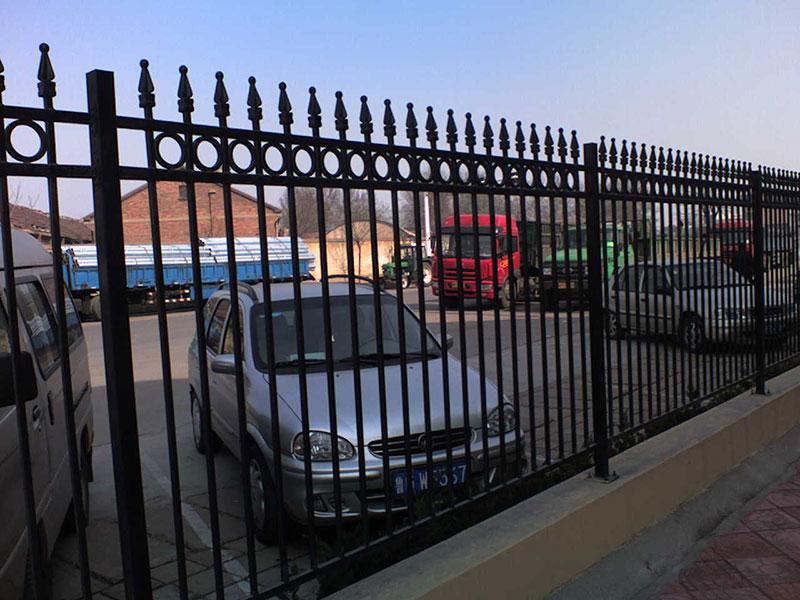 鐵藝護（hù）欄